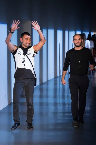 Look 34